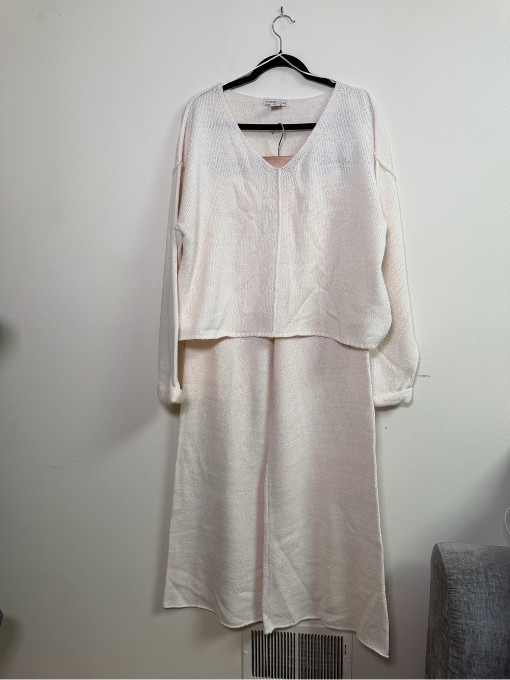 Sincerly Jules Cream V-Neck Knit Top and Pants Set